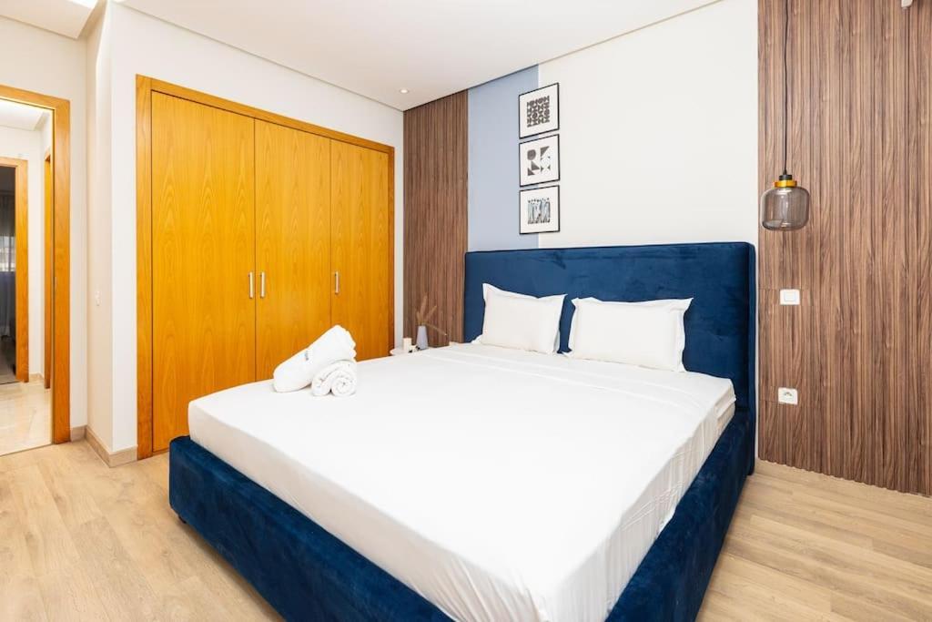 Appartement Modern 2Br Retreat In Marina Sale Luxury Living à Hajja Extérieur photo